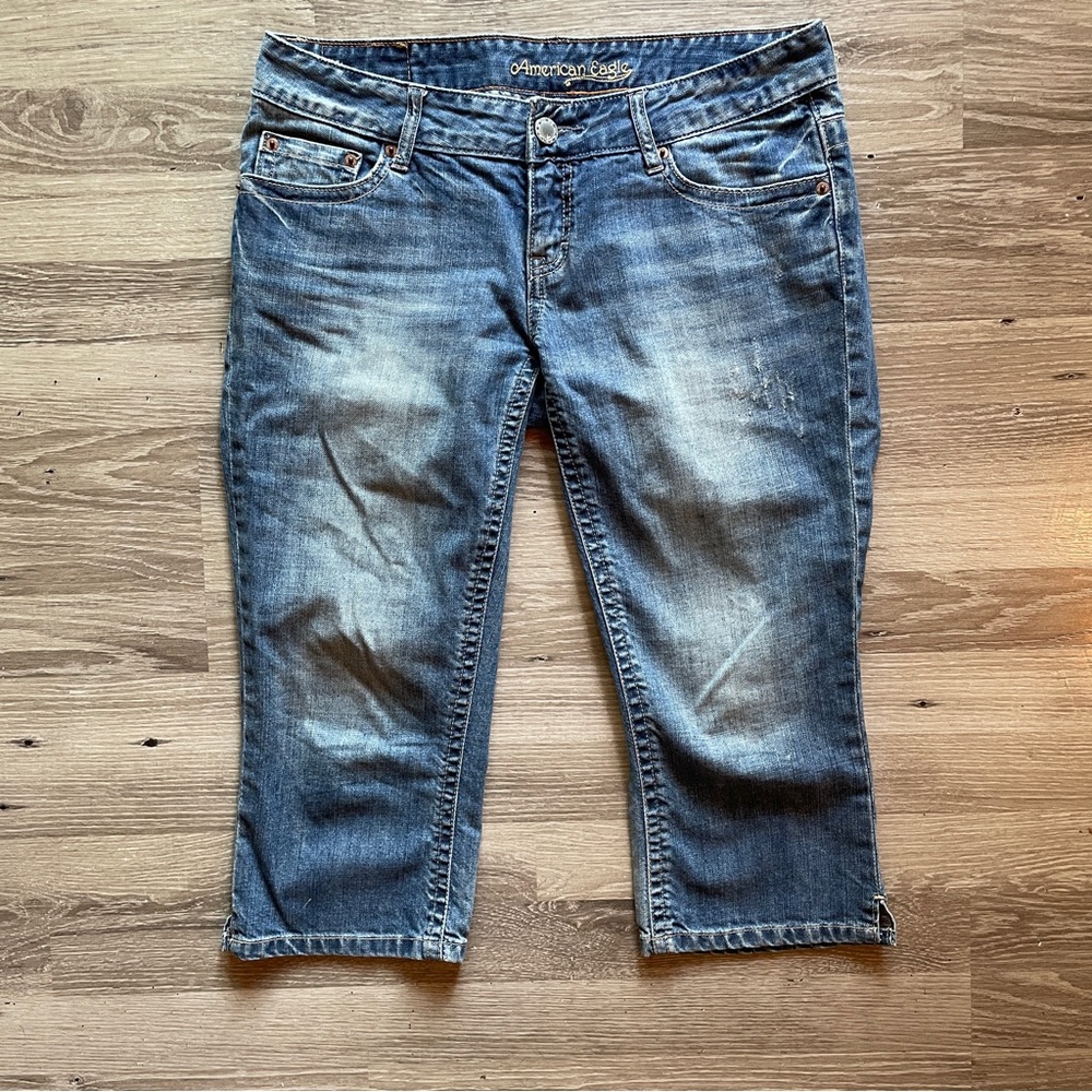 American Eagle Outfitters cropped capri Blue Jeans